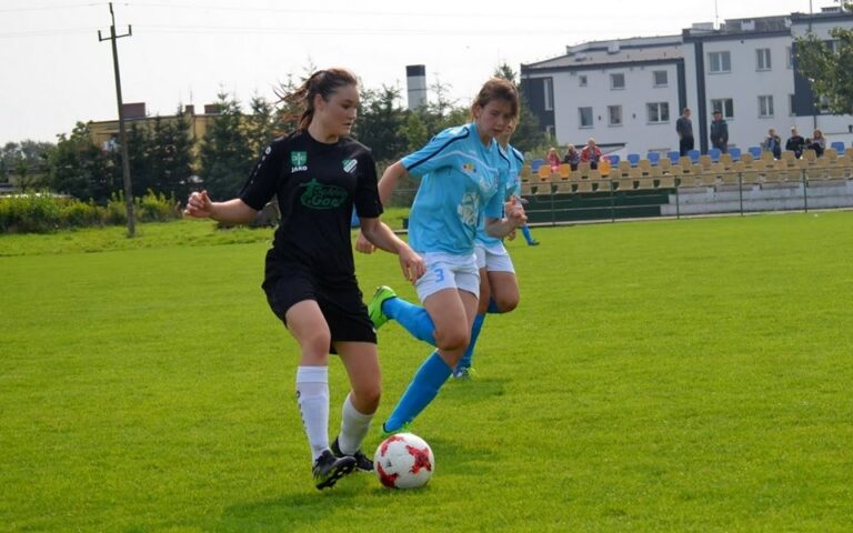 start_pruszcz_dziewczyny