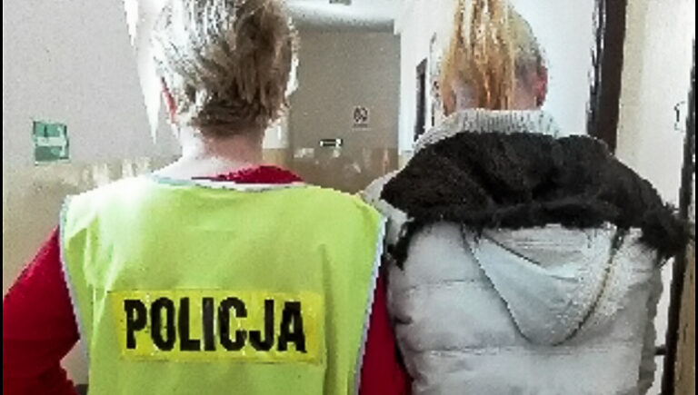 a-uciekla