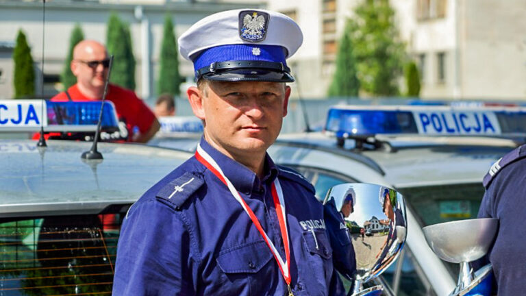 polis-136-252454