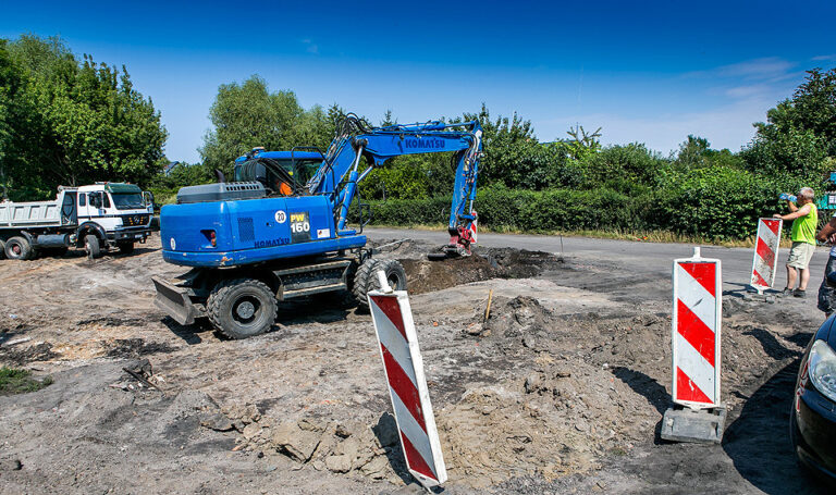 parking-dzialki-czolo