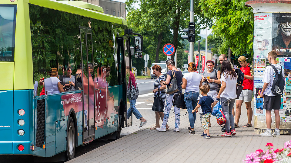 komunikacja-miejska-autobus-czerwiec-2022-bartniak